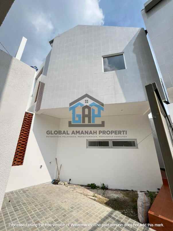 rumah baru cibabat cimahi fasad kaca modern minimalis