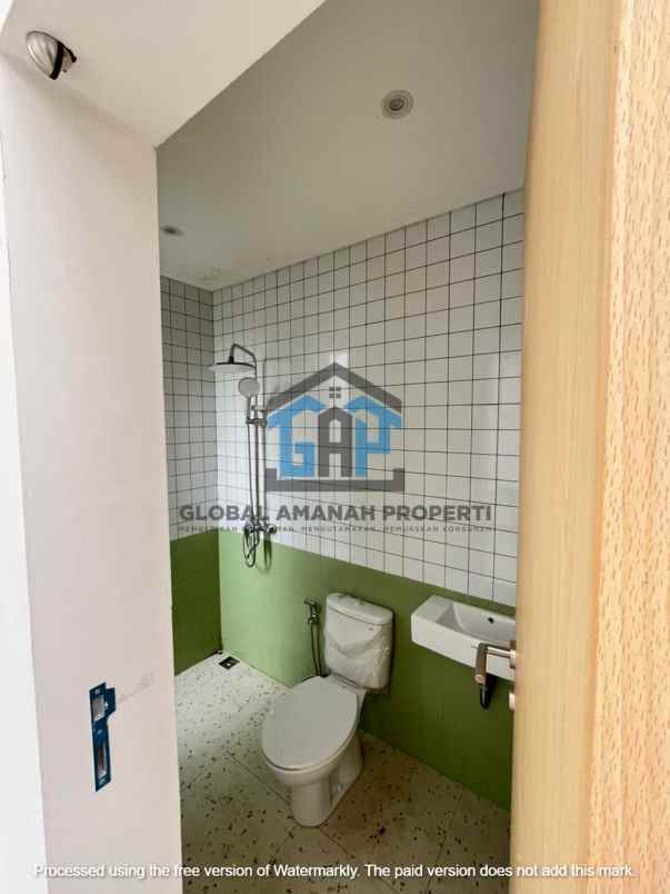 rumah baru cibabat cimahi fasad kaca modern minimalis