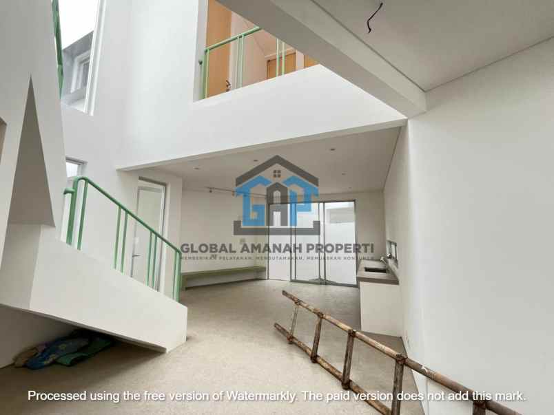rumah baru cibabat cimahi fasad kaca modern minimalis