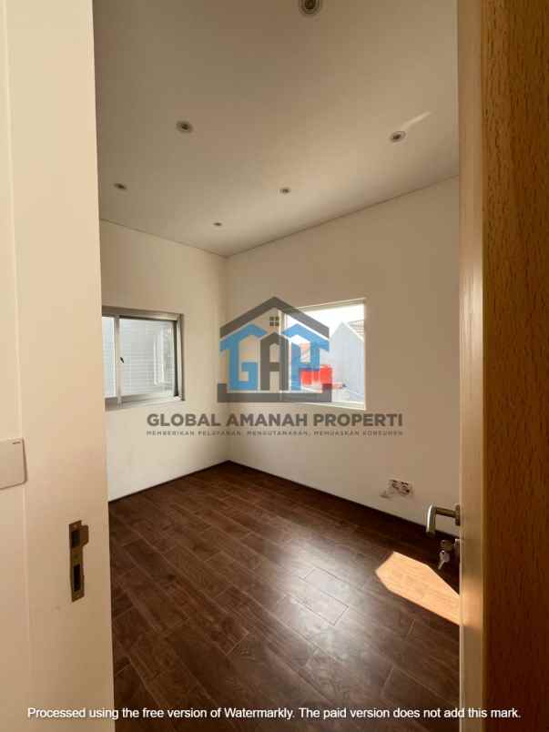 rumah baru cibabat cimahi fasad kaca modern minimalis