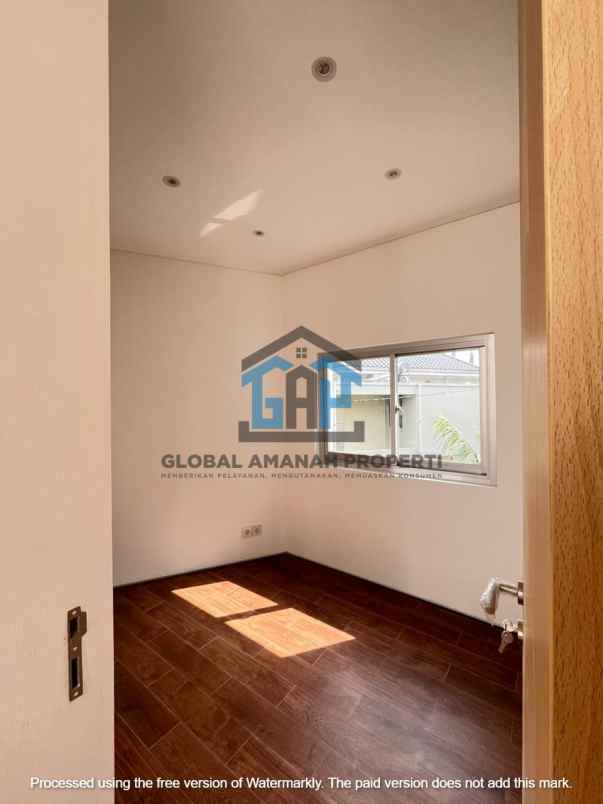 rumah baru cibabat cimahi fasad kaca modern minimalis