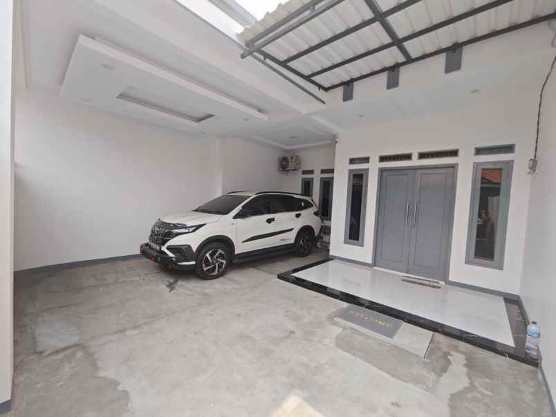 rumah baru direnovasi di kebon jeruk jakarta barat