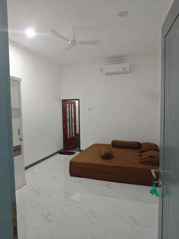 rumah baru direnovasi di kebon jeruk jakarta barat