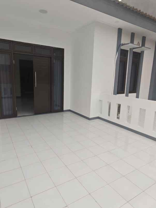 rumah baru direnovasi di kebon jeruk jakarta barat