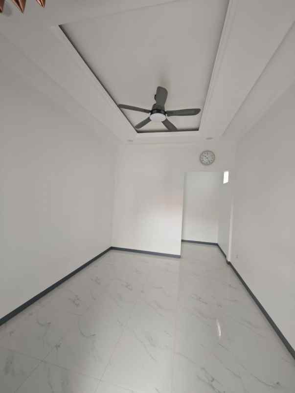 rumah baru direnovasi di kebon jeruk jakarta barat