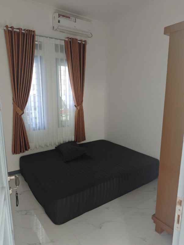 rumah baru direnovasi di kebon jeruk jakarta barat