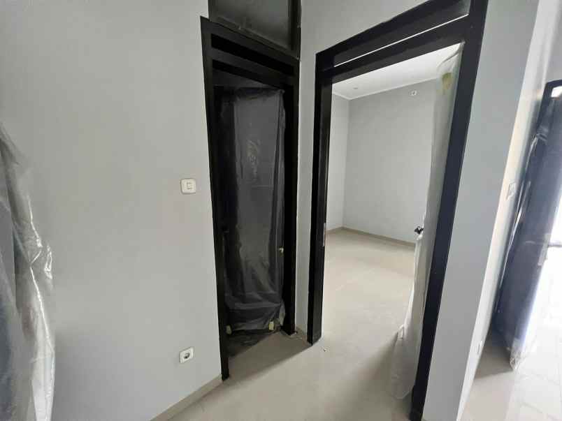 rumah baru minimalis modern di antapani bandung