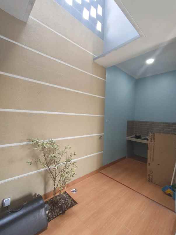 rumah baru minimalis siap huni di rangkapan jaya