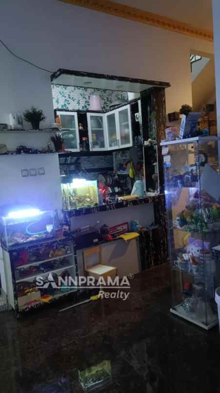 rumah cantik 2 lantai di cluster kebalen bekasi imlin