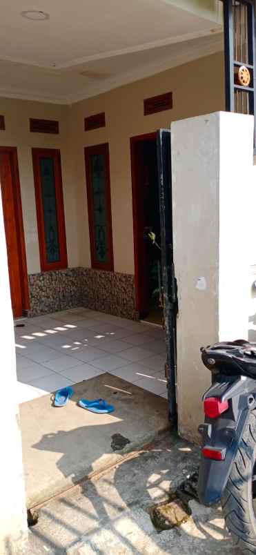 rumah cantik dengan isinya lokasi banjaran