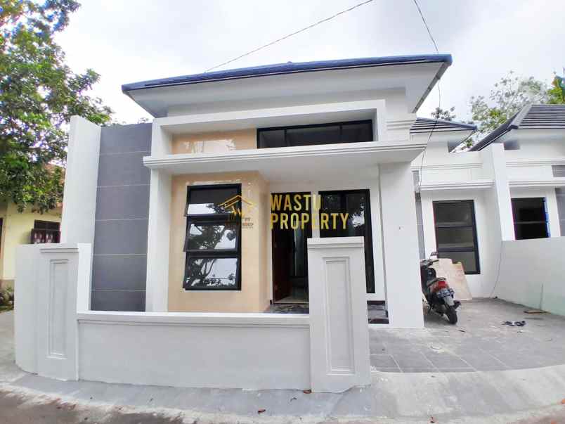 rumah cantik modern di ngaglik dekat rsu gramedika