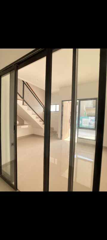 rumah ciracas jakarta timur siap huni