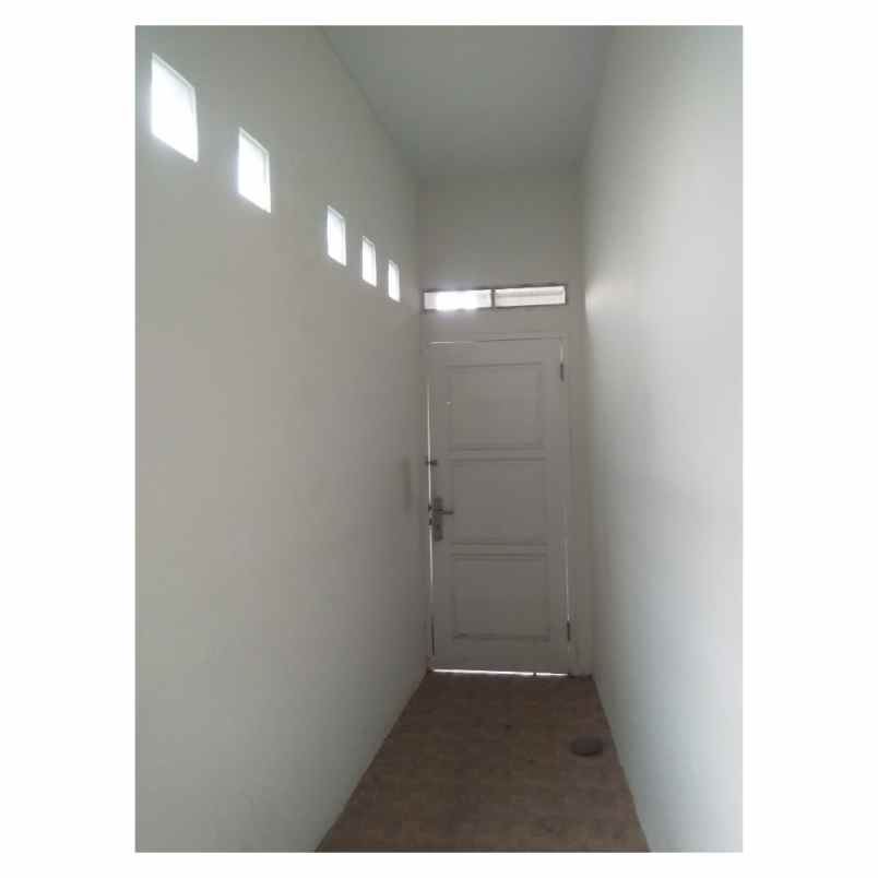 rumah cluster gravana 88 timur