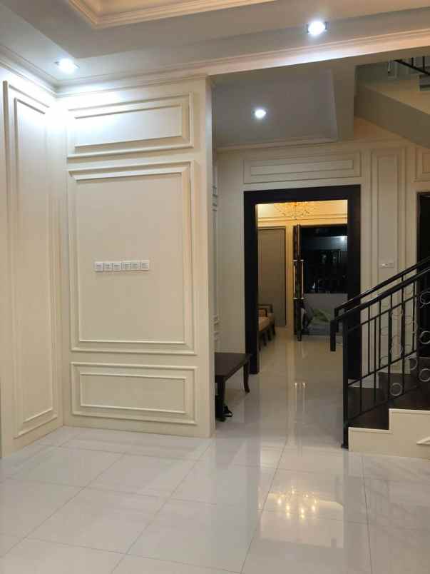 rumah cozy modern boulevard citra gran cibubur cibubur