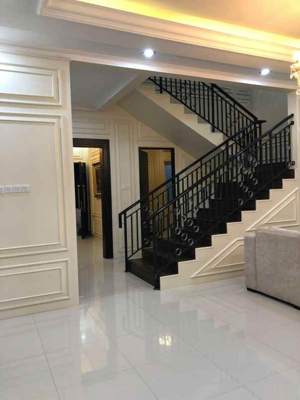 rumah cozy modern boulevard citra gran cibubur cibubur