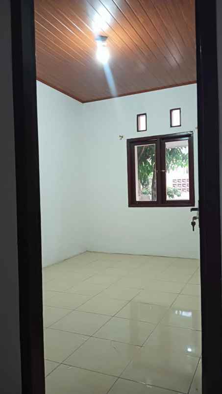 rumah dalam cluster exclusive tanah baru rn elih