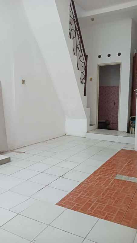 rumah dalam cluster exclusive tanah baru rn elih