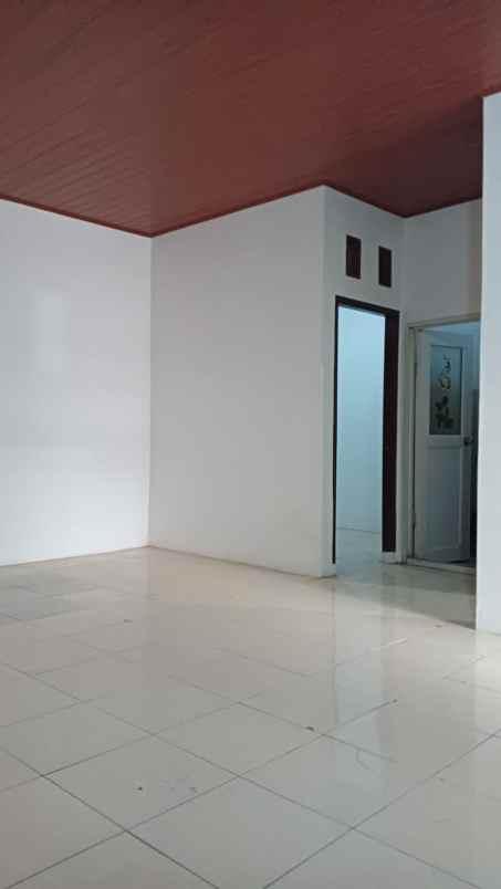 rumah dalam cluster exclusive tanah baru rn elih