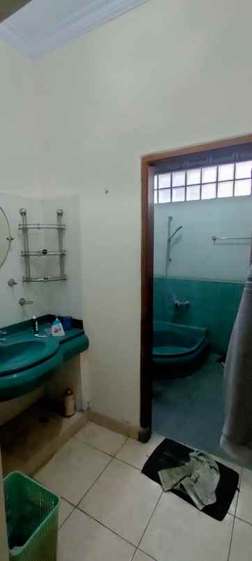 rumah di jl paralayang arcamanik bandung