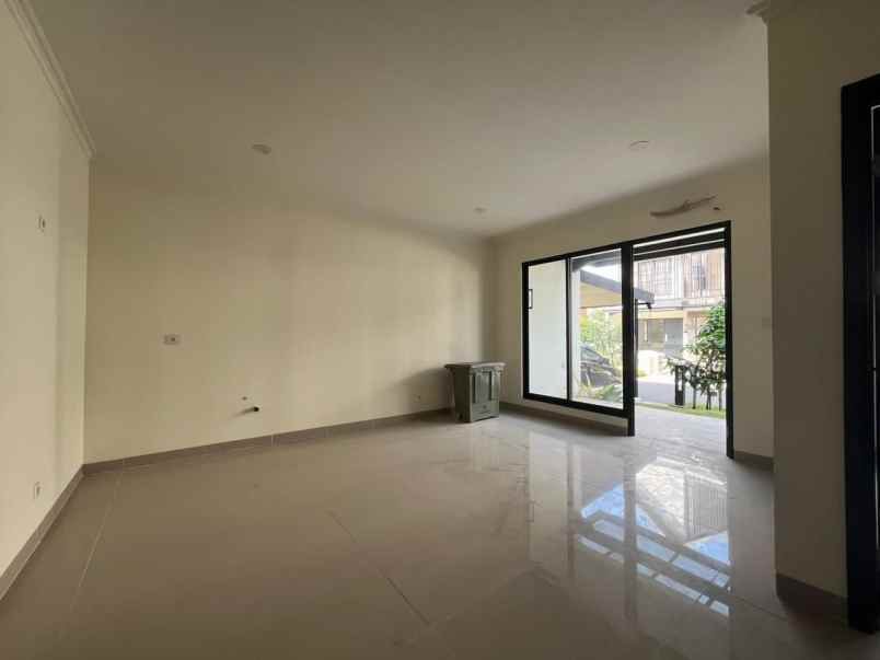 rumah di summarecon gading serpong