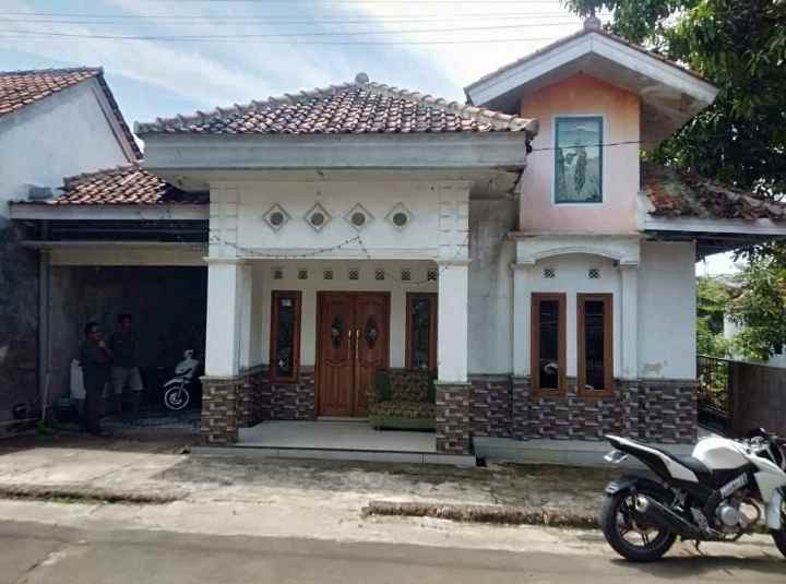 rumah dijual akses jalan mobil lokasi strtegis
