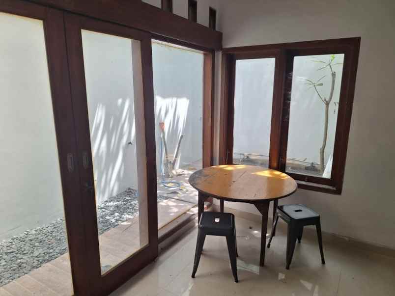 rumah dijual dekat de tjolomadoe 400 jutaan
