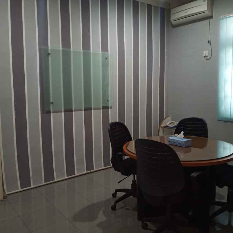 rumah ex kantor lokasi daerah tebet jakarta selatan