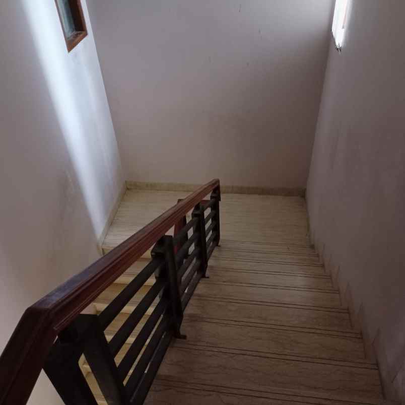 rumah jagakarsa jaksel