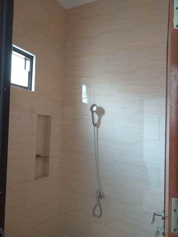 rumah jl impres benda baru pamulang