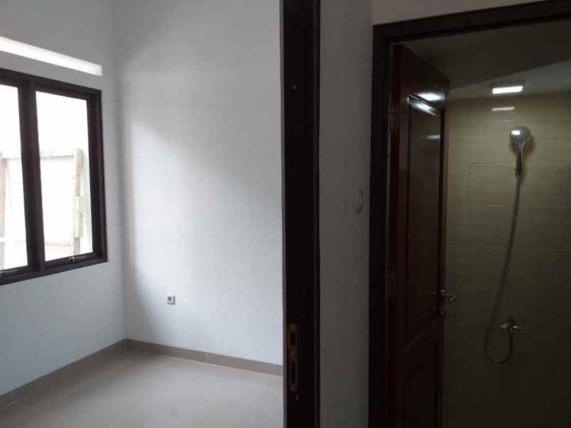 rumah jl impres benda baru pamulang