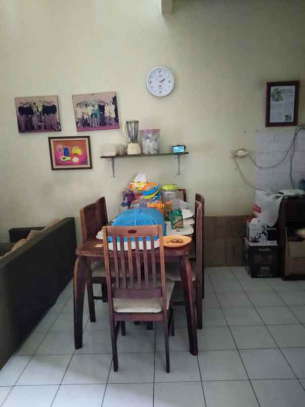 rumah jl mega cinere depok jawa