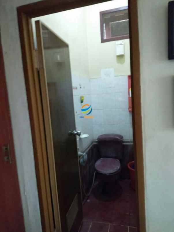 rumah jl mega cinere depok jawa