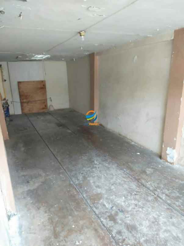 rumah jl mega cinere depok jawa