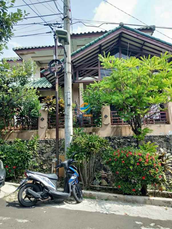 rumah jl mega cinere depok jawa