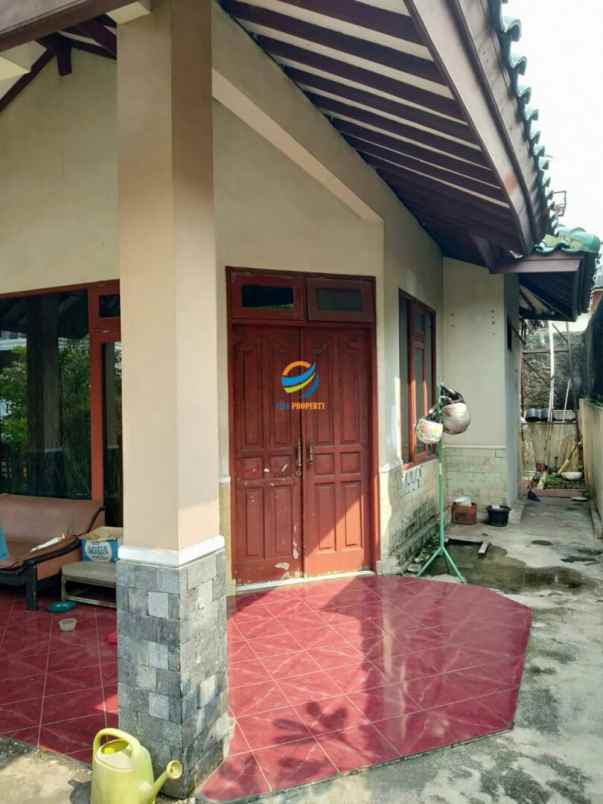 rumah jl mega cinere depok jawa