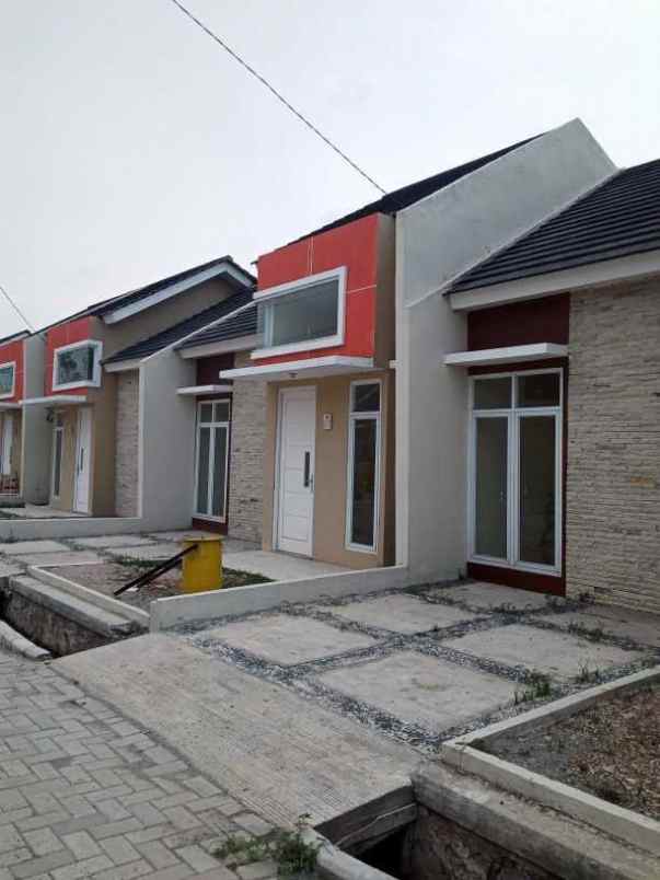 rumah jl raya sepatan tangerang