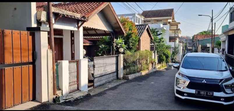 rumah jual hitung tanah bu di area rambutan ciracas