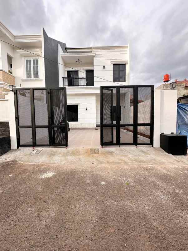 rumah klasik pondok bambu duren sawit jakarta timur