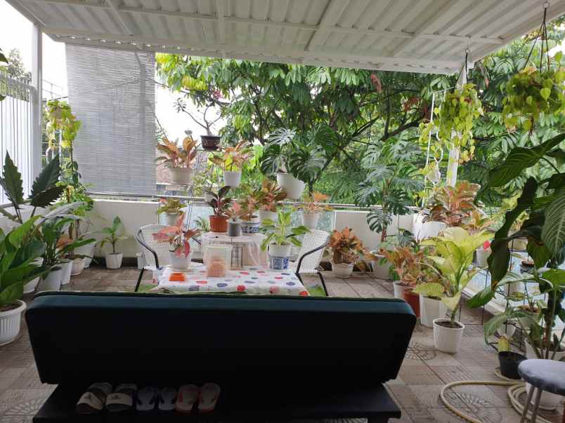 rumah komp taman mutiara cibabat ada rooftop 3 lantai