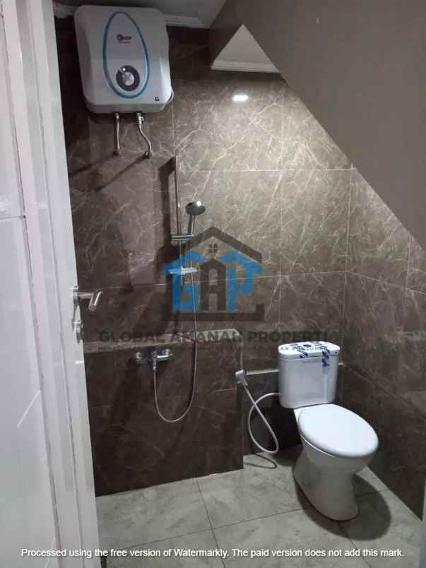 rumah komplek permana cimahi row jalan 2 mobil shm