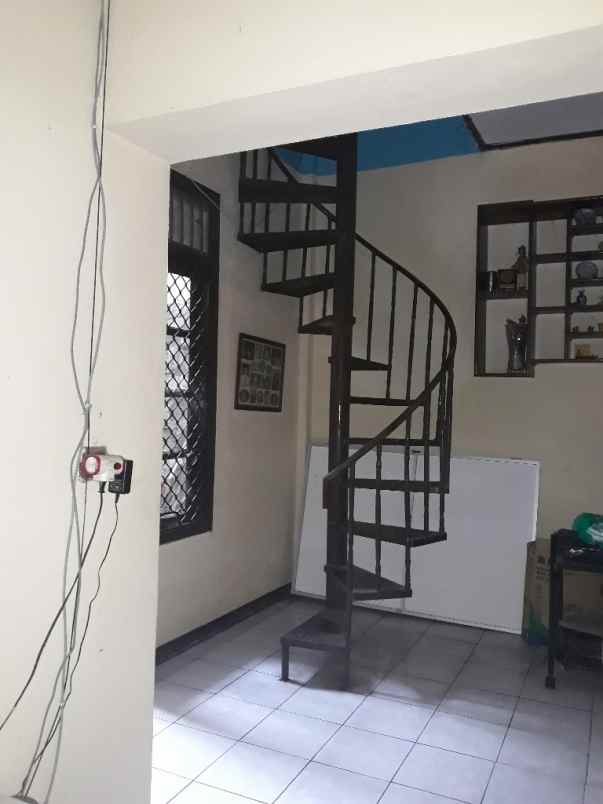 rumah komplek raya housing