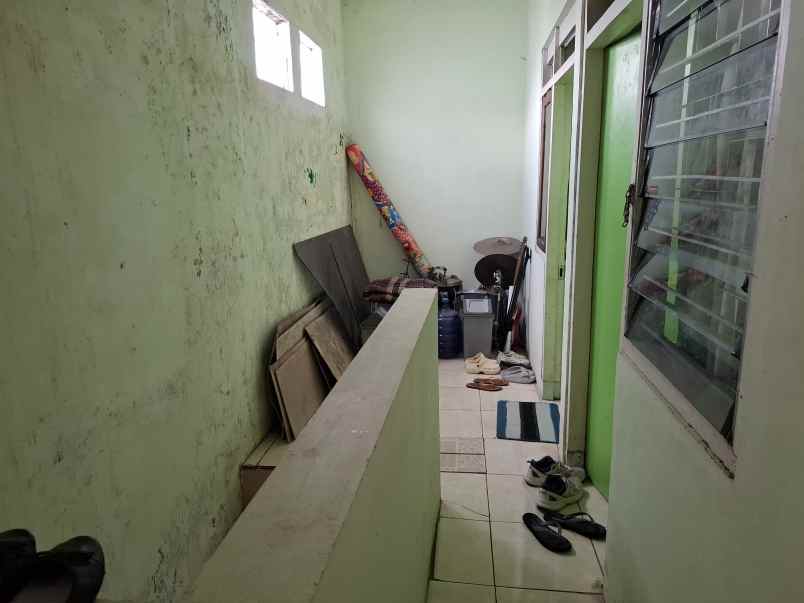 rumah kos 2 lantai dekat kampus jember
