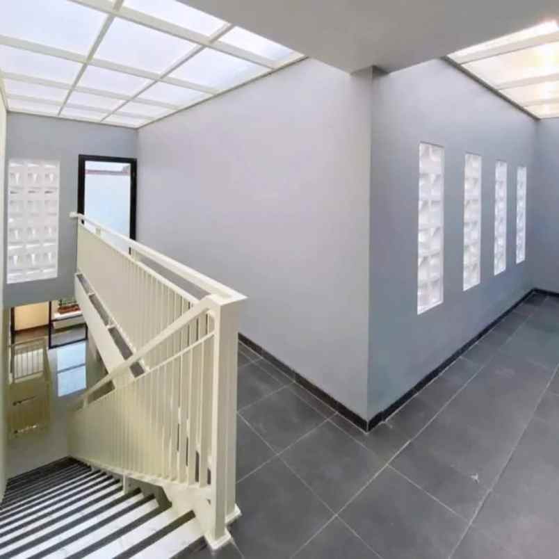 rumah kost exclusive full furnish di suhat