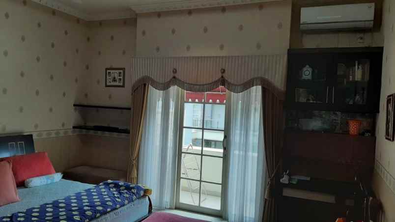 rumah laguna regency pakuwon city siap huni furnish