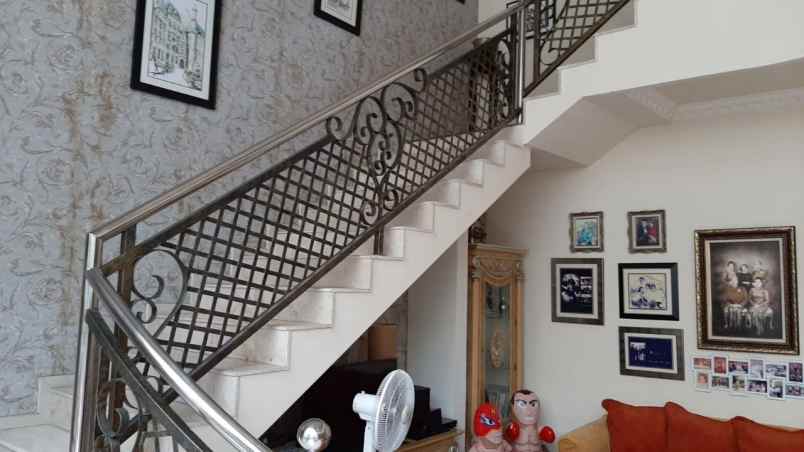 rumah laguna regency pakuwon city siap huni furnish