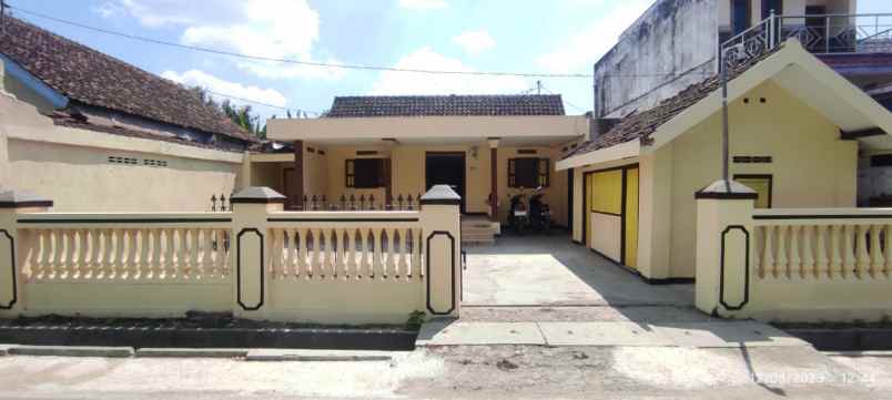 rumah lokasi candi madiun row jalan 2 mobil nego