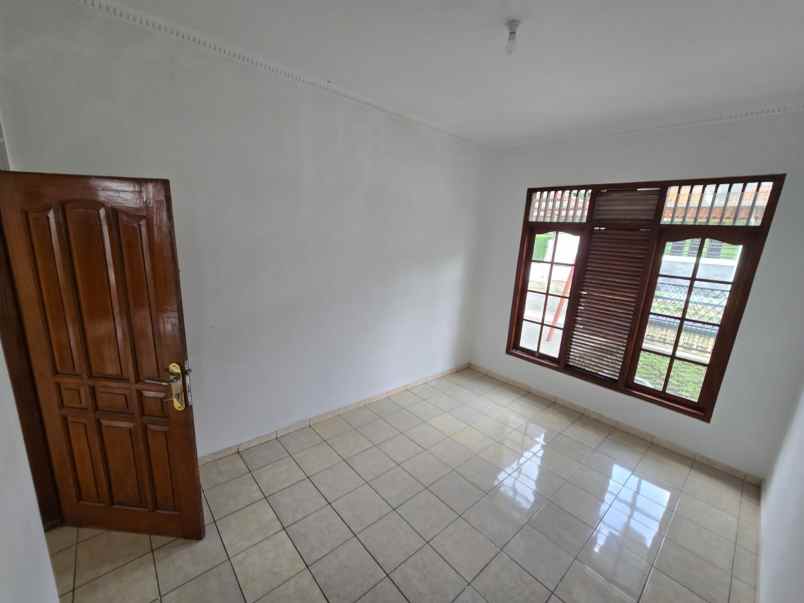 rumah luas murah terawat dekat pemkot cimahi