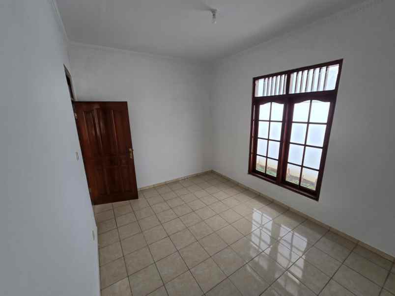 rumah luas murah terawat dekat pemkot cimahi