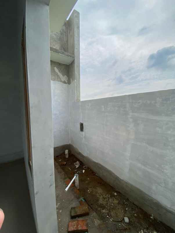 rumah mewah di solo baru