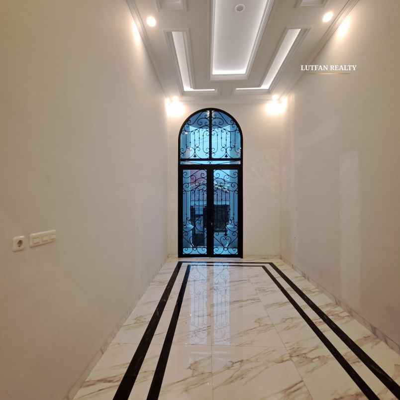 rumah mewah jagakarsa non cluster